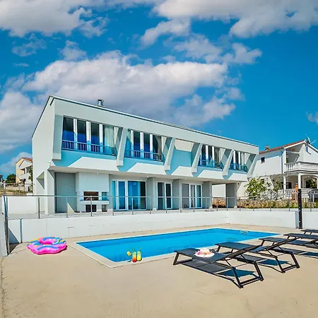 Angela By Interhome Villa *