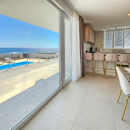 Angela By Interhome 罗戈兹尼察